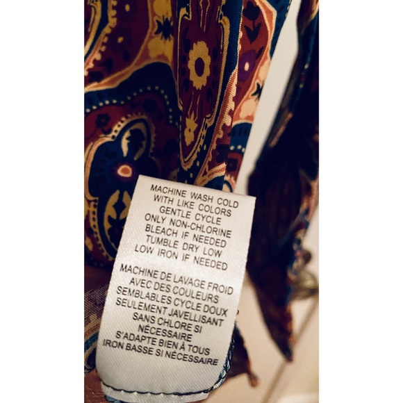 ❤️3/$20 Nordstrom’s printed button up - Picture 5 of 5